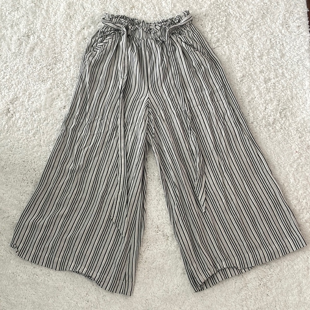 American Eagle Striped Flowy Pants
